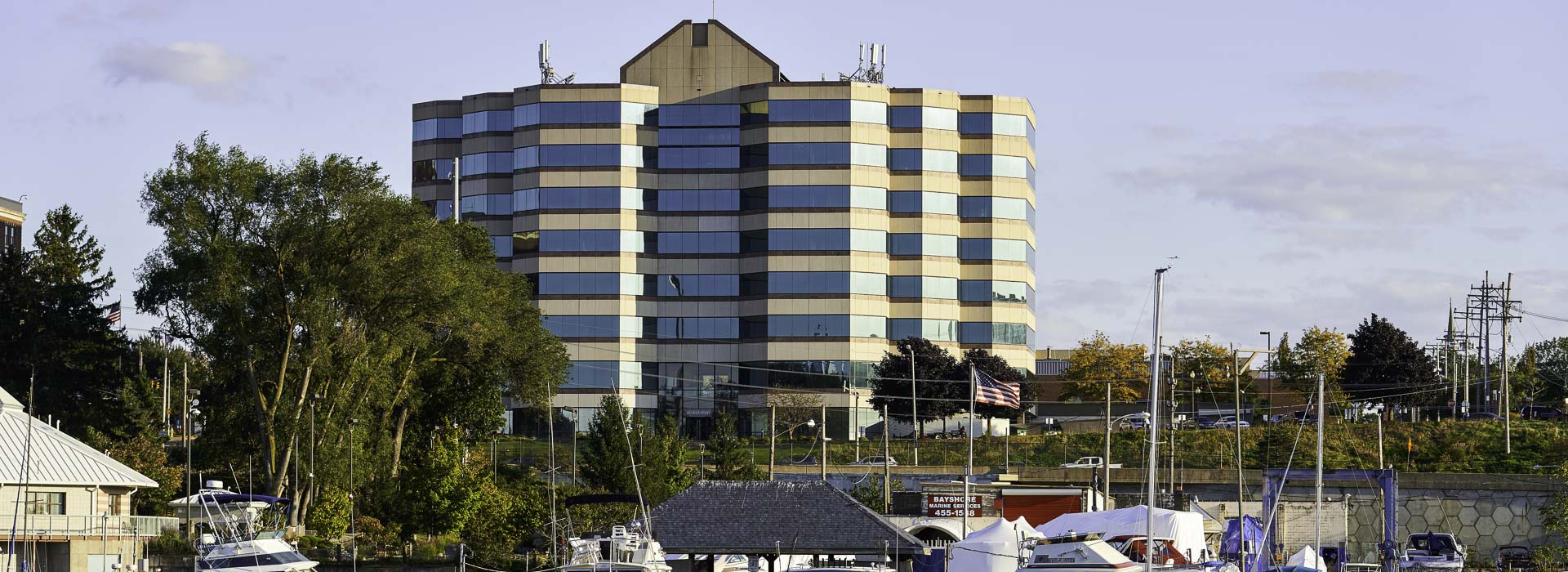 Building_063_1920x700